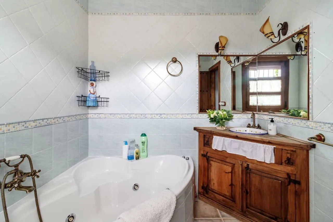 Encantadora Casa Con Piscina Privada Y Chimenea Padul